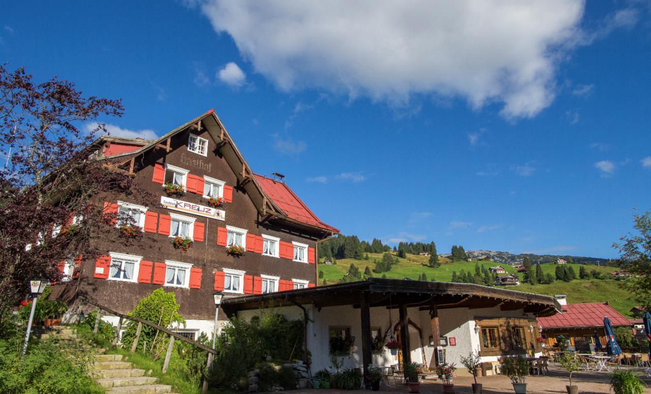 Gasthof Kreuz Hirschegg (Vorarlberg) Exterior foto